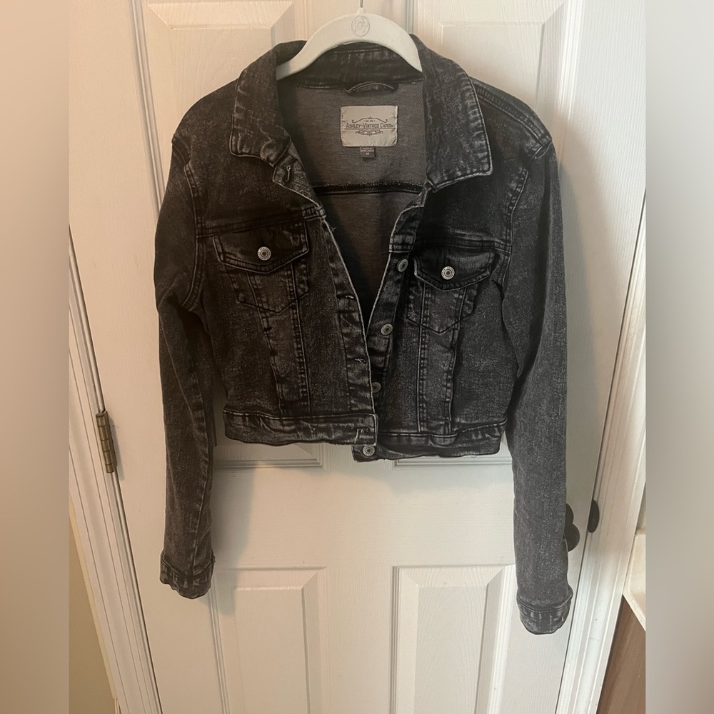 Ashley-Vintage Charm black Jean jacket size M